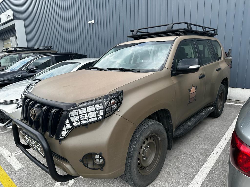 Tactical Toyota Land Cruiser